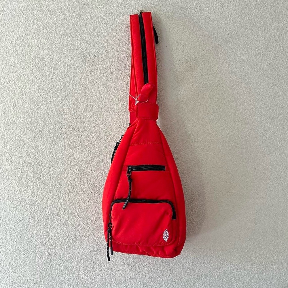 FP Movement Cakewalk Sling Bag NWOT - Picture 3 of 8